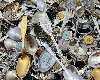 Souvenier Spoon Lot . collector spoons . Small Tourist Spoons No.001252