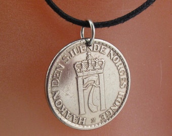 Norway COIN NECKLACE Pendant .  Norwegian krone  . lion. Norge. partsforyou  No.001301