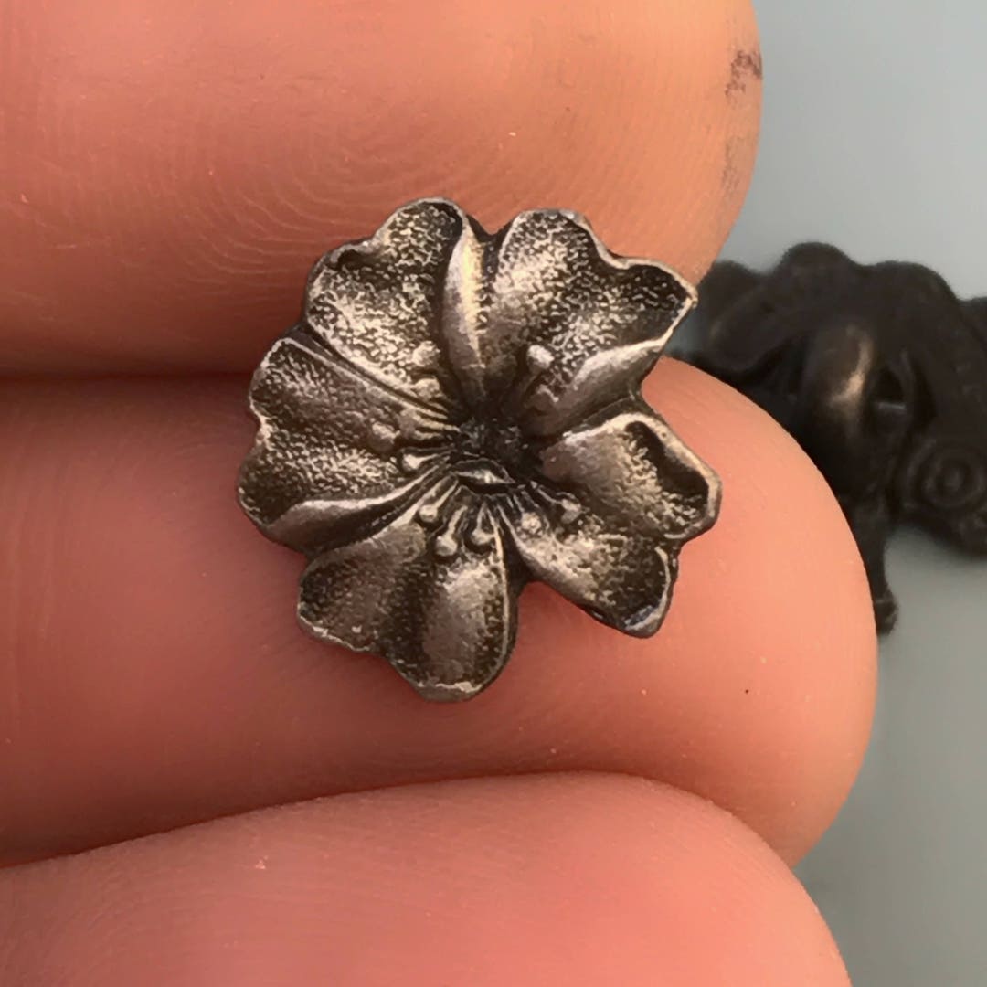 Vintage Battersea LTD 1976 Flower Button Pewter Button Collector Button N0.0937 Etsy