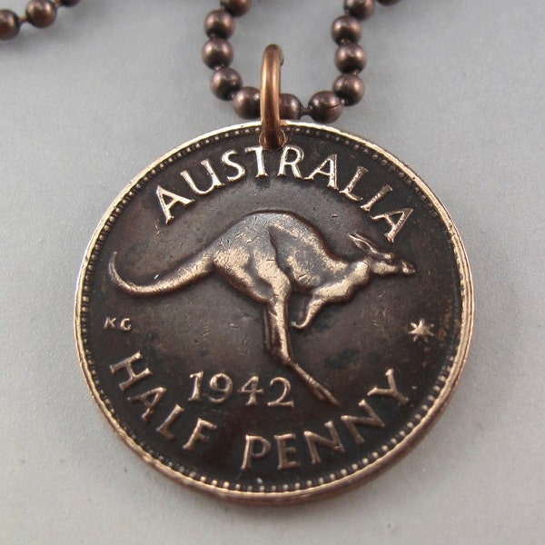 AUSTRALIAN  necklace. Australia kangaroo coin pendant  jewelry. PENNY. aussie. No.00681