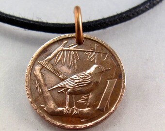 SONGBIRD Münz-Halskette. CAYMAN ISLAND Halskette . Vogel Münze Charme.  Drossel Schmuck. Jahrgang Nr.001202