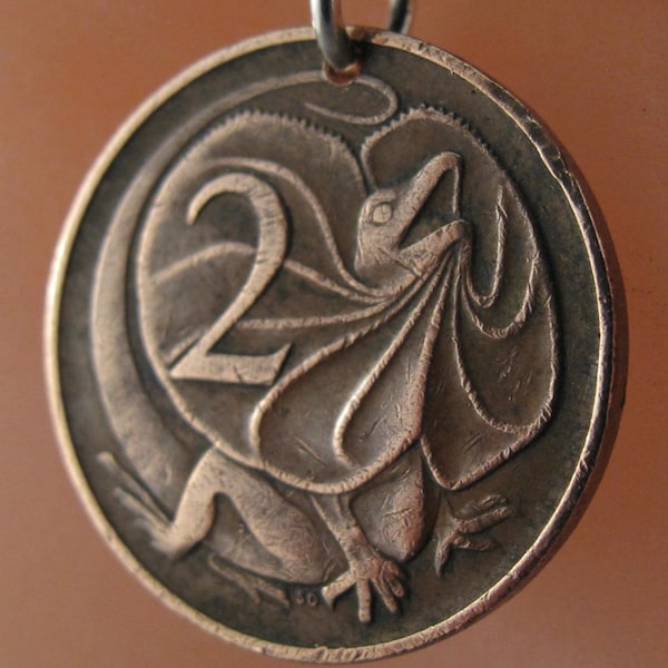 Reptile Necklace. Lizard Pendant. Australia Coin Jewelry Lizard Necklace. Boys Pendant.Australian Coin Frilled Lizard No.001072