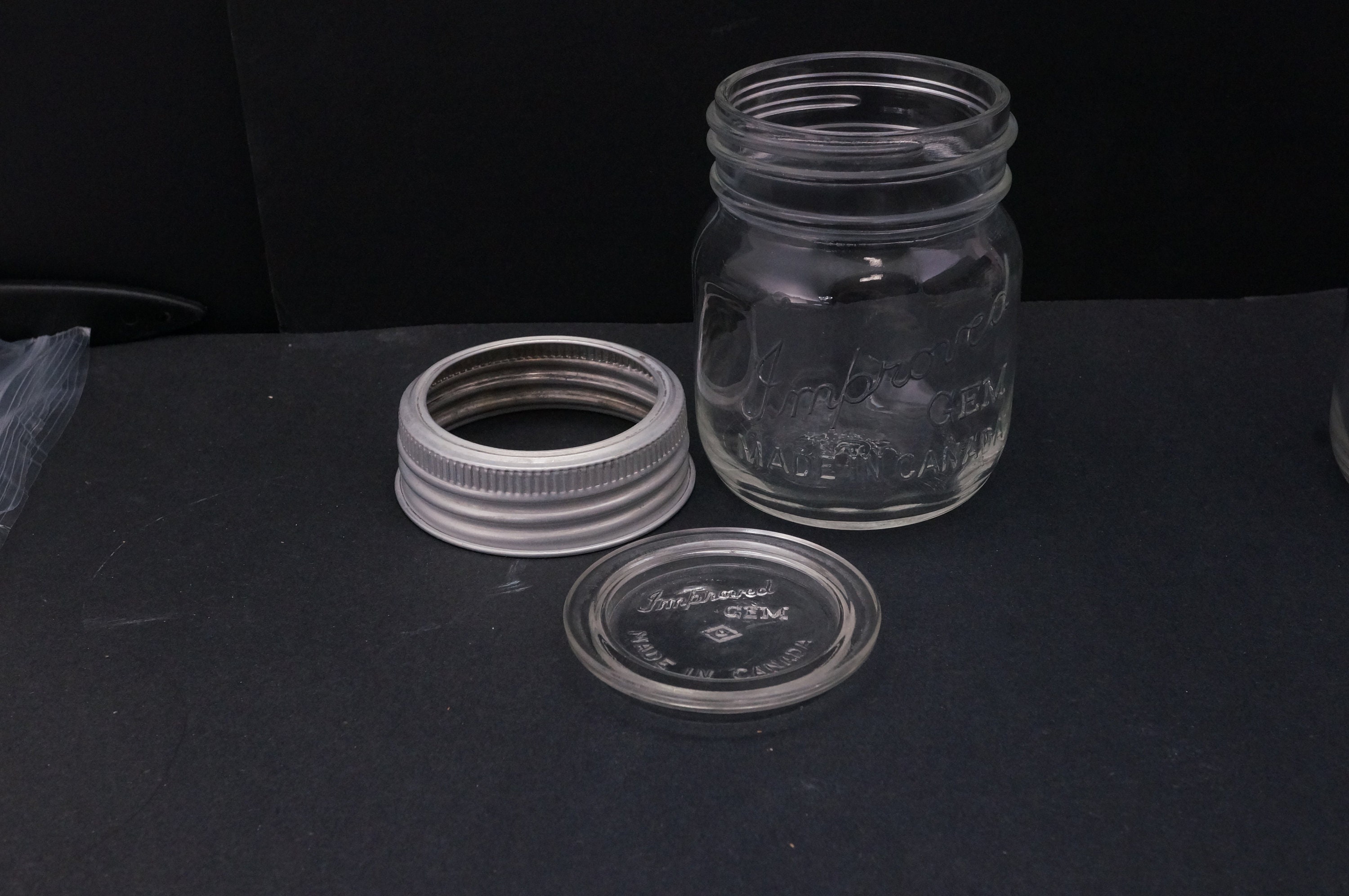 Company makes new canning lids available for gem jars