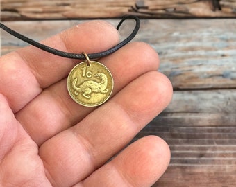 Fret KETTING. Fret bedel.  Wezelhanger. MALTA munt sieraden oorbellen. Sleutelhanger nr. 002066