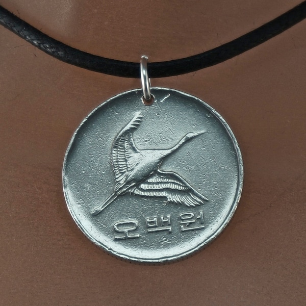 South Korea pendant. crane NECKLACE . mens jewelry.  bird coin pendant. Korean jewelry. happiness. longevity. key chain No.001208