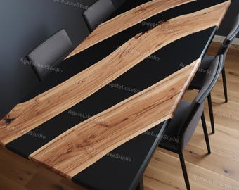 Piano del tavolo in legno massello con bordo vivo e piano in resina epossidica nera River – Tavolo da pranzo e conferenza moderno fatto a mano Piano del tavolo per ufficio e studio /