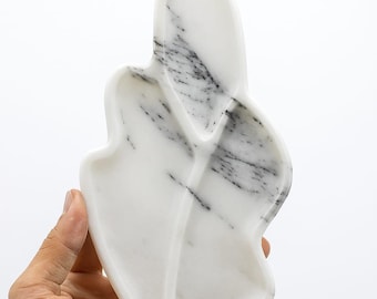 Ciotola decorativa in marmo con foglia / Piatto in marmo fatto a mano / Elemento decorativo di lusso per la casa