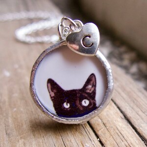 Collar de gato negro, colgante de gatito personalizado, regalo del Día de la Madre, hecho a mano para ella, mamá, dije de corazón con letra inicial, amigo de cumpleaños