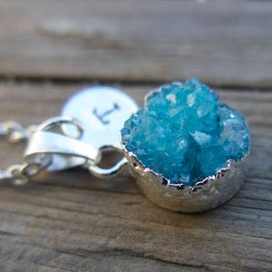 Collar de drusa azul personalizado, joyería con inicial, regalo para madre, letra de joyería, turquesa, regalo de cumpleaños, mejor amiga, piedra preciosa brillante