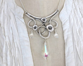 Kroonluchter Kristallen ketting, antieke zilveren bloemhanger, Moederdagcadeau, grote statement sieraden, gotische verjaardag voor haar, Swirl