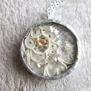 Personalisierte Spitze Hochzeit Halskette Stoff Spitze Braut Andenken Brautjungfer Geschenk Handgefertigte Glas Anhänger Schmuck Sentimental Braut