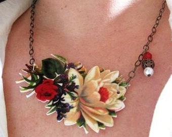 Collier floral fleuri, cadeau de fête des mères pour elle, résine plastique faite main, maman maman grand-mère grand-mère, bouquet de tante, rose d'inspiration vintage