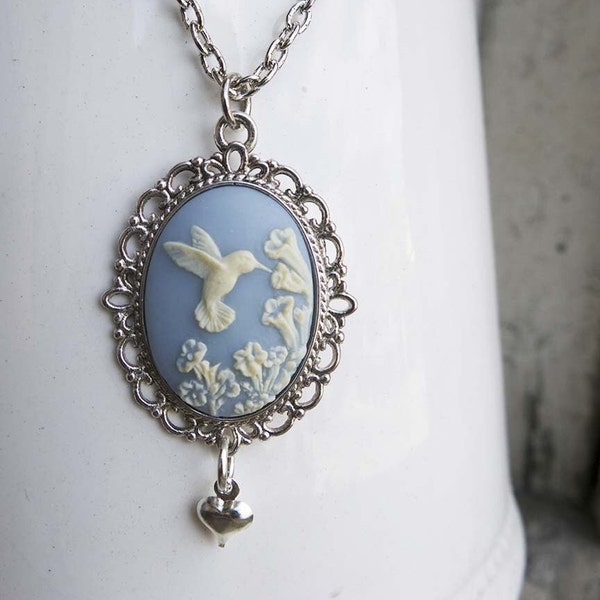 Hummingbird Cameo Necklace, Mother's Day Gift, Bird Blue Pink Black Nature for Her, Grandmother Mom Girlfriend Sister Best Friend Present