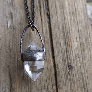 Collar de cristal de cuarzo, colgante curativo, regalo para mamá, piedra preciosa transparente, soldadura industrial, regalo para novia o esposa, hecho en Canadá.