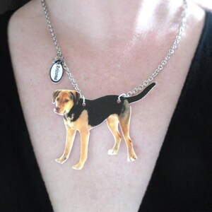 Custom pet portrait-inspired resin cat pendant on silver or brass chain, a heartfelt pet memorial necklace for cat/dog lovers.