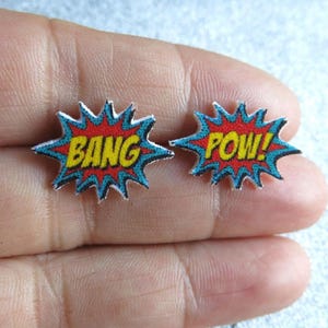 Pendientes de burbuja de cómic: pendientes de acrílico hechos a mano, joyería geek, accesorio único y llamativo.