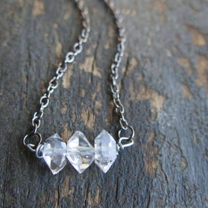 Collar de diamantes Herkimer con cristales minimalistas para mamá, madre, brillo, Aries, esposa, piedra de nacimiento, novia, mamá, cumpleaños, abril