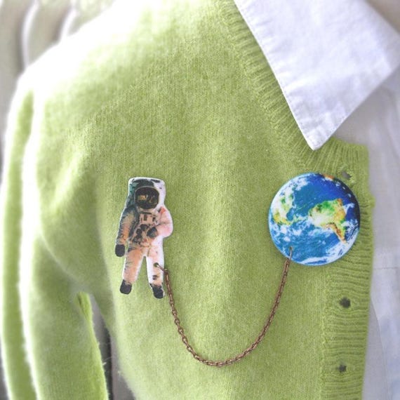 Astronaut and World Planet Brooch, Space Pin Duo Celestial Chain Pin: Planet Earth Collar Brooch in Copper Chain for Cosmic Fashion