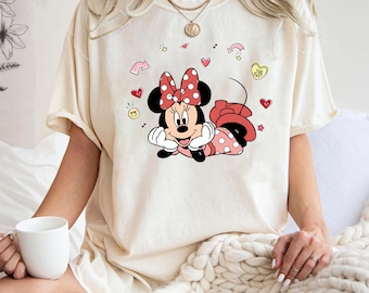 Maglietta carina di Minnie Mouse, maglietta Disney Comfort Colors®, dolce maglietta per coppie di cartoni animati, romantico regalo Disney