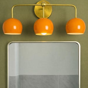 Applique murale moderne Mid-Century à 3 lumières, laiton italien orange - Retro Lighting I Vanity Light
