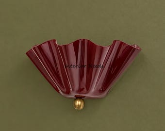 Burgundy Ruffled Wall Sconce, Vintage Fluted Wall Light, Handmade Decorative Lighting, Brass Accent Sconce, Art Deco Wall Lamp