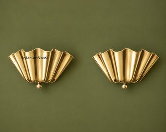 Antique Brass Scalloped Wall Sconce, Fluted Metal Sconce, Vintage Fan Wall Light, Handmade Brass Lighting, Art Deco Wall Lamp