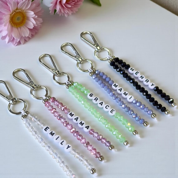 Custom Name Keychain/Gold Keychain/Silver Keychain/Personalized Name Keychain/Hand Bag Tag For Women/Gift for Mama/Daisy Beaded Keyring/Bulk
