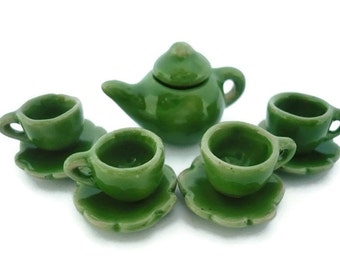 4 Set Scott Red Green Paint Coffee Cup and Scallope Plate Dollhouse Miniatures