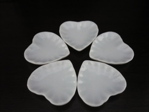 5x3.00 cm White Mini Heart Plate Dollhouse Miniatures Ceramic Supply Food