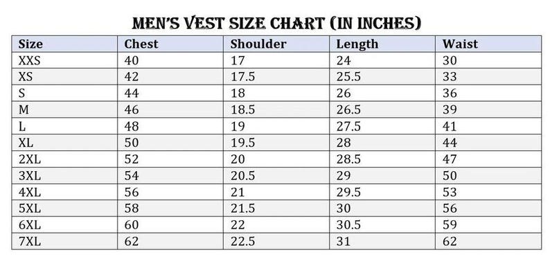 K&ouml;nnte beinhalten: Eine Gr&ouml;&szlig;entabelle f&uuml;r eine Weste mit der &Uuml;berschrift VEST SIZE CHART (IN INCHES). Die Tabelle listet Gr&ouml;&szlig;en von XXS bis 7XL mit den entsprechenden Ma&szlig;en in Zoll f&uuml;r Brust, Schulter, L&auml;nge und Taille in einem Rasterformat auf.