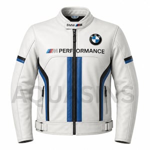 Op de afbeelding: Een wit leren motorjack met een opstaande kraag met BMW M-logo, een ritssluiting over de gehele lengte en blauwe en zwarte verticale strepen. Op de borst staat het BMW-logo en de tekst M PERFORMANCE in zwarte en blauwe letters.