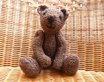 Petit ours en peluche brun 20 cm, fait main de style vintage, tricoté à la main avec de la laine Shetland 100 % pure, cadeau parfait pour bébé à adulte