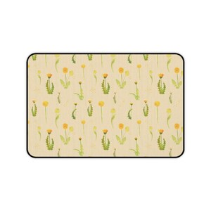 Alfombrilla de escritorio con estampado de diente de león amarillo / Alfombrilla de escritorio floral con diseño pintado a mano en acuarela / Aspecto texturizado de lino