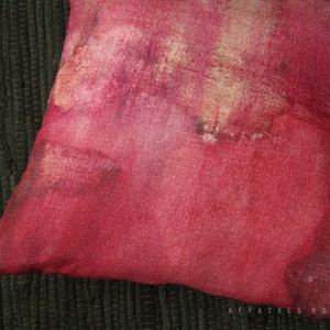 Linen. Decorative. Throw Pillow. 15 x 18 Vintage influense. Pink violet .. 01 / RETRO-MODERNE image 3