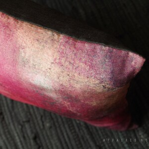 Linen. Decorative. Throw Pillow. 15 x 18 Vintage influense. Pink violet .. 01 / RETRO-MODERNE image 1