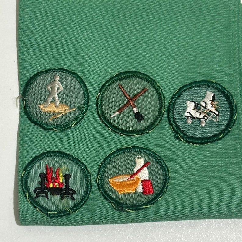 Vintage Girl Scout Lot Mundur Kamizelka Naszywki Przypinki Odznaki Kolekcja Zasług Nagrody zdjęcie 5