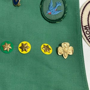 Vintage Girl Scout Lot Mundur Kamizelka Naszywki Przypinki Odznaki Kolekcja Zasług Nagrody zdjęcie 4