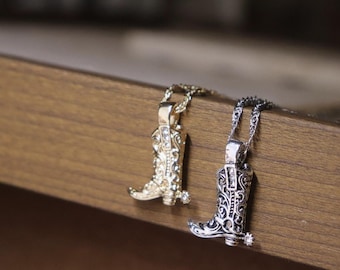 Colar Bota de Cowgirl – Joia com Charme do Oeste | Presente para Garota do Campo | Pingente Estilo Rodeio