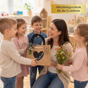 Abschiedsgeschenk Erzieherin
Erzieherin Abschiedsgeschenk
Erzieherin Geschenk
Geschenk Erzieherin
Geschenk Erzieherin Abschied
Geschenk für eine Erzieherin
Geschenk Kita Erzieherin
Geschenk für Tagesmutter
Geschenk Kita Abschied
Erzieherin mit Herz
Weihnachtsgeschenk Erzieherin
Geburtstagsgeschenk Erzieherin
Geschenkidee Erzieherin
