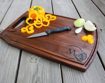 Engraved Turkey Design Walnut Cutting Board