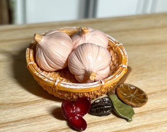 1:6 Scale Dollhouse Resin Basket of Garlic