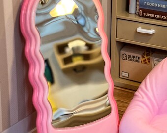 Miniature Floor Mirror 1:24 - Mini Brands- Home