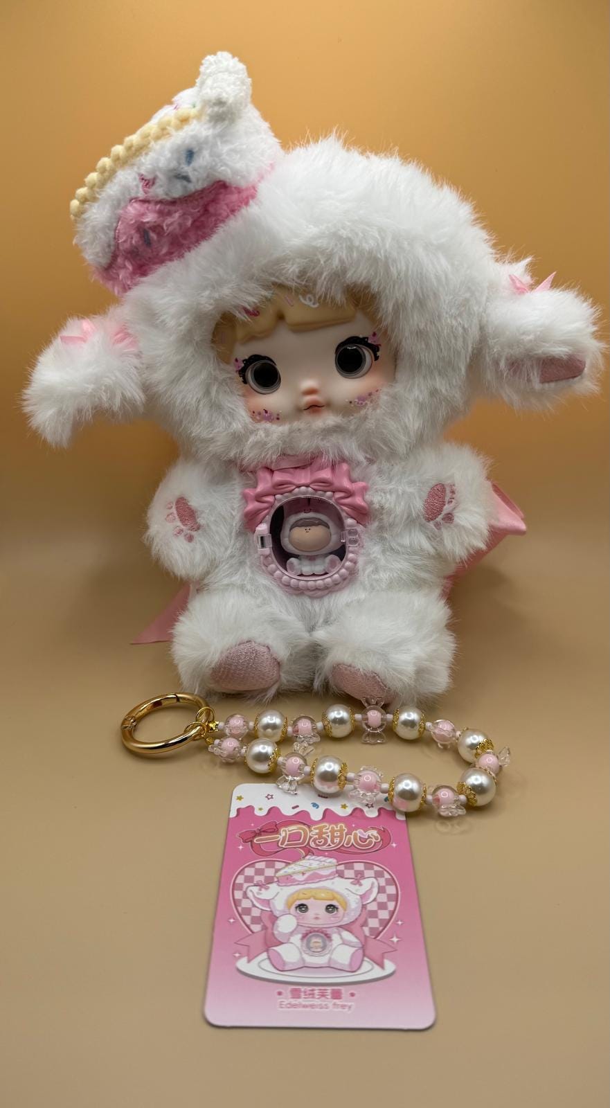 Nommi “edelweiss Frey” Plush Keychain Charm – A Bite of Sweetheart