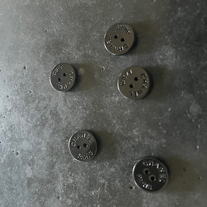 One Vintage shiny resin CHANEL buttons buttons Circa 1990&#39;s
