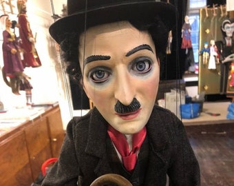 Grande burattino ceco della marionetta di Charlie Chaplin