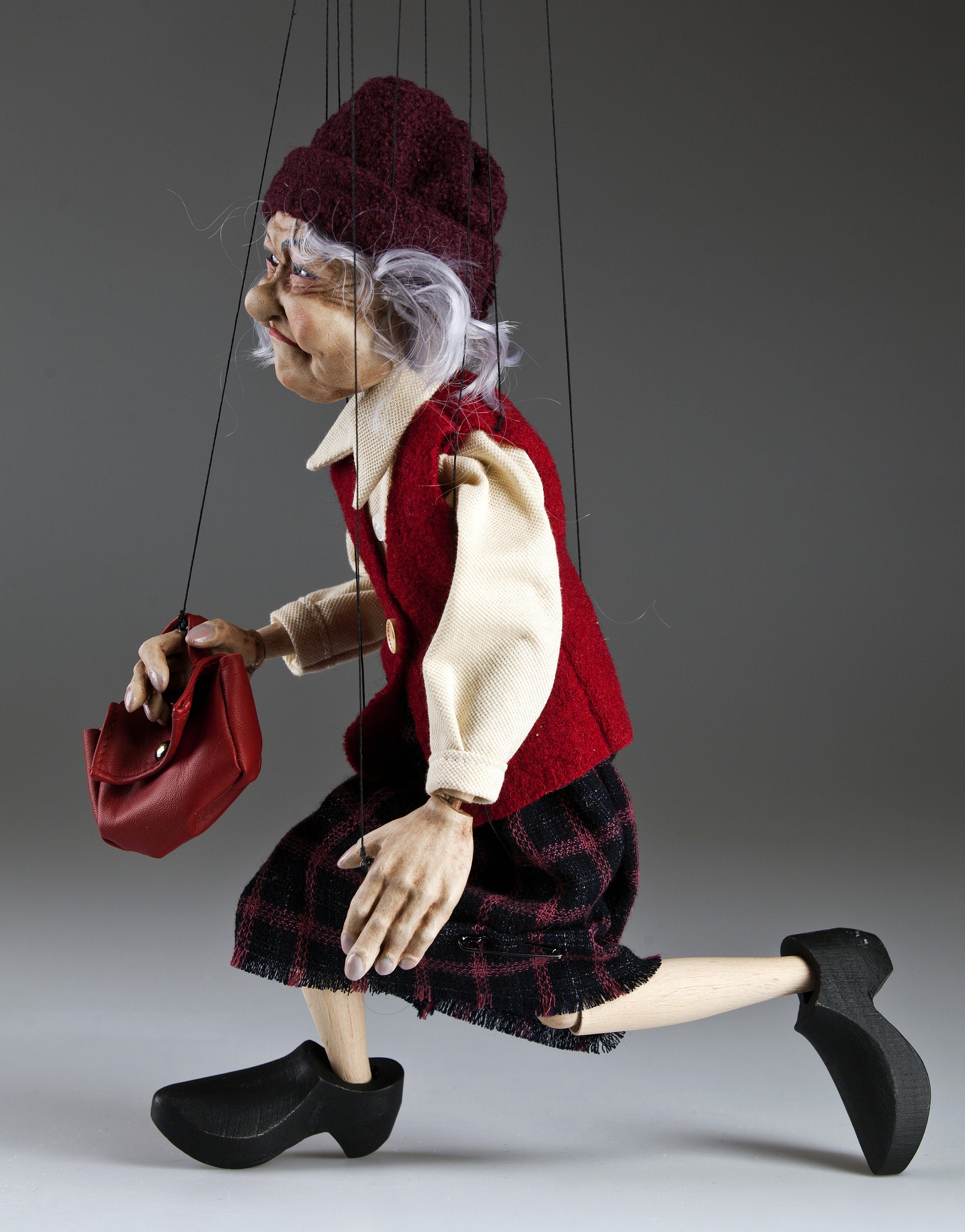 Marionnette à fils grand-mère en bois -18112B de Marionnettes UE dans  Personnage sur Boutique des marionnettes