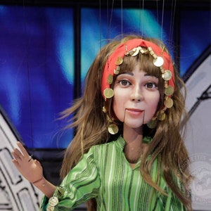 Portrait marionette - 24 inches (60cm) tall, movable mouth