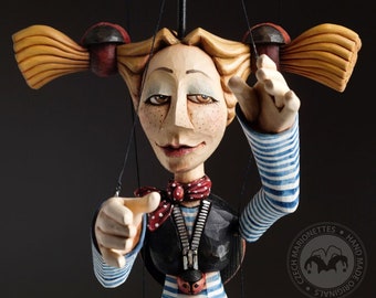 Jolie coccinelle - marionnette à fils | marionnette animalière en bois de tilleul sculptée à la main