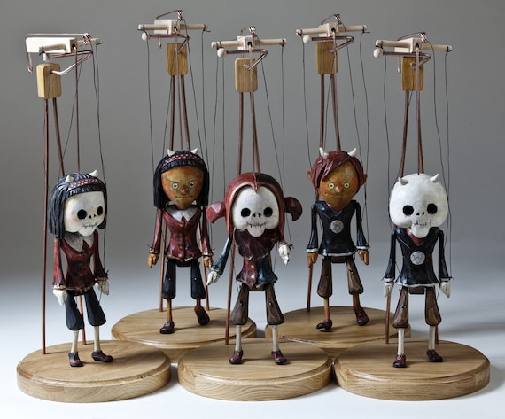 Single Puppet Round Stand