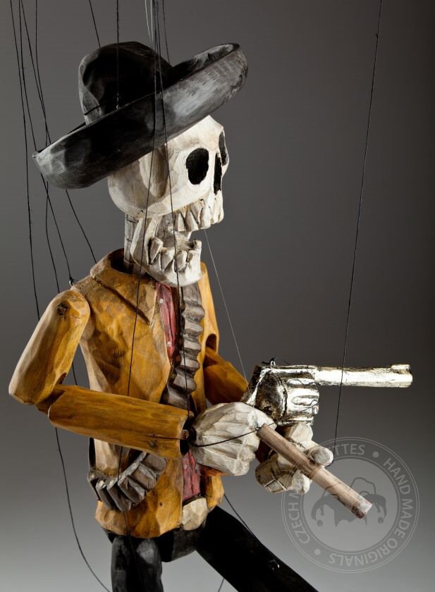 エミリオ・ザパタ・サリザール – 手彫りのマリオネットの骸骨、25